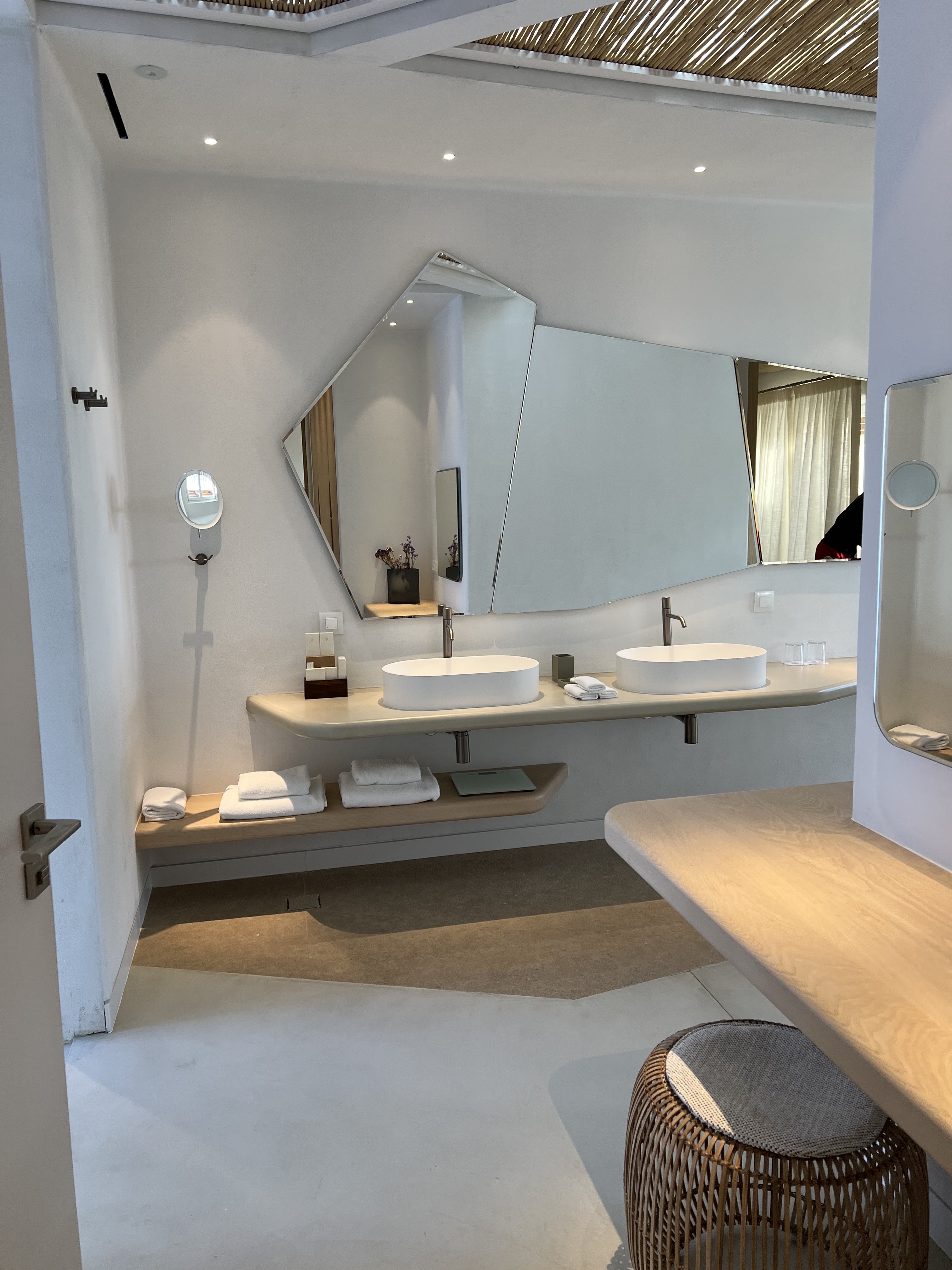 Bill & Coo Suites 4