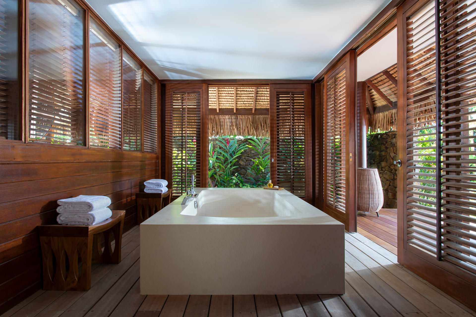 Four Seasons Bora Bora 4