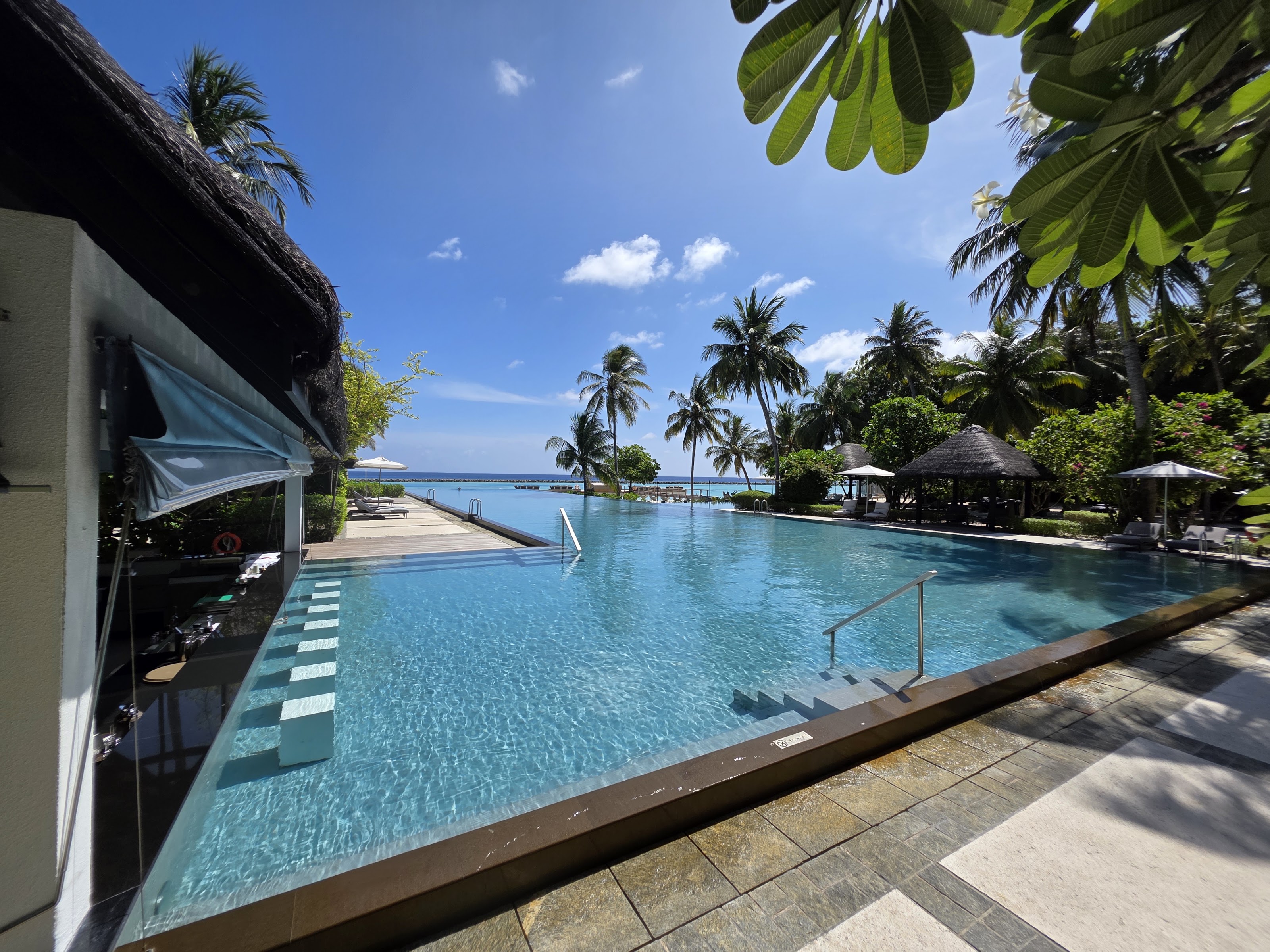 Four Seasons Landaa Giraavaru 2