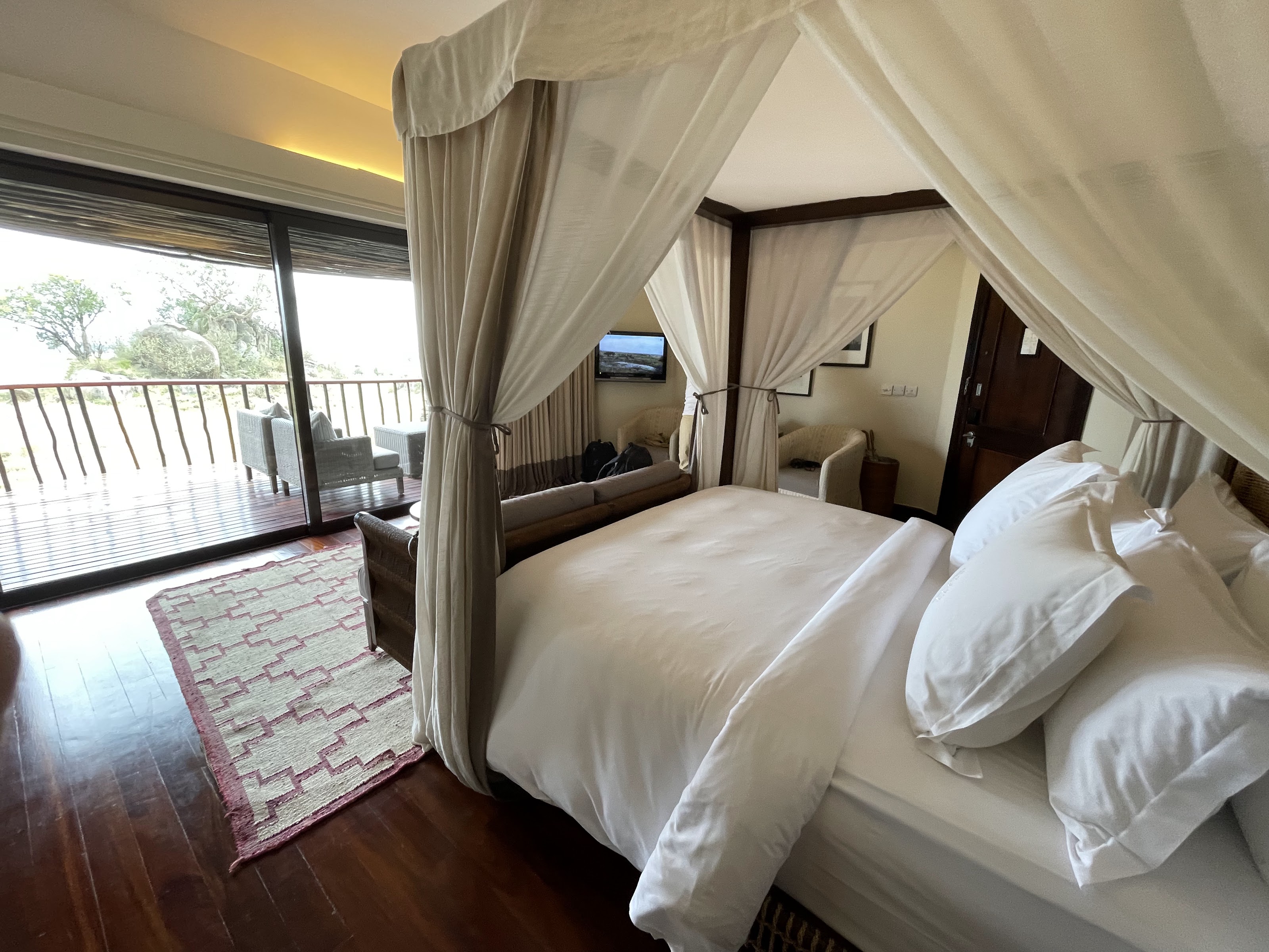 Four Seasons Safari Lodge